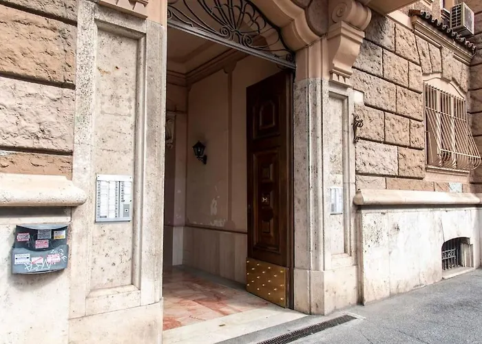 Domus Viola In San Giovanni *